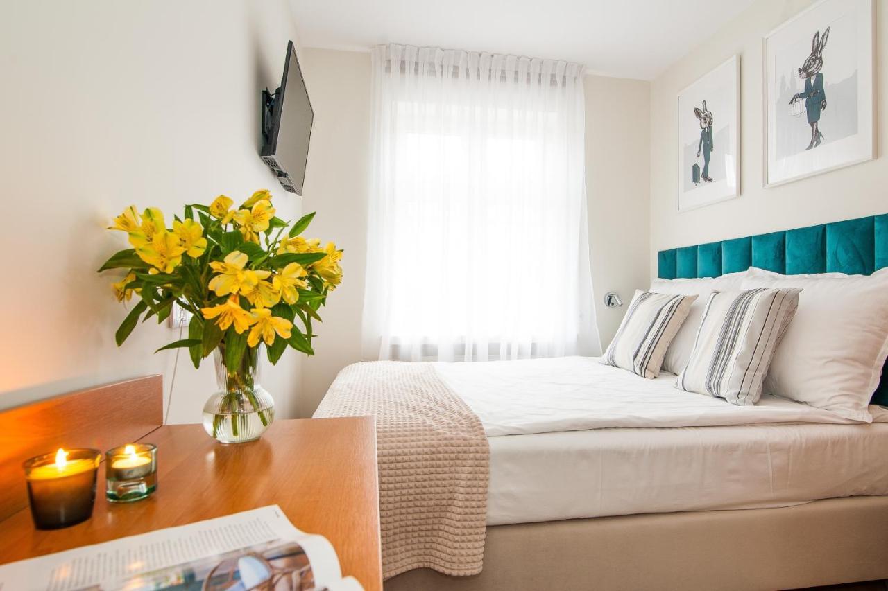 Hotel Awo Gniezno Oda fotoğraf