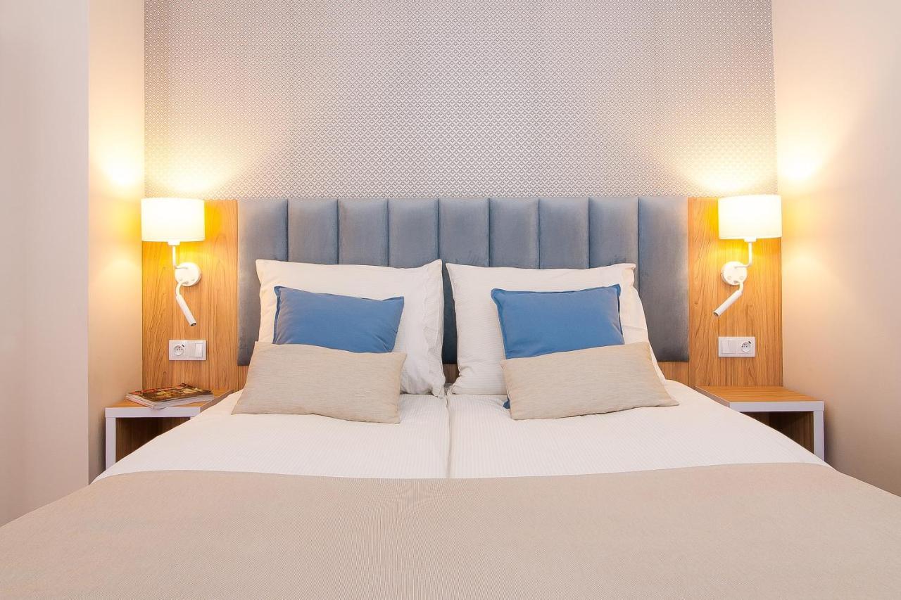 Hotel Awo Gniezno Oda fotoğraf