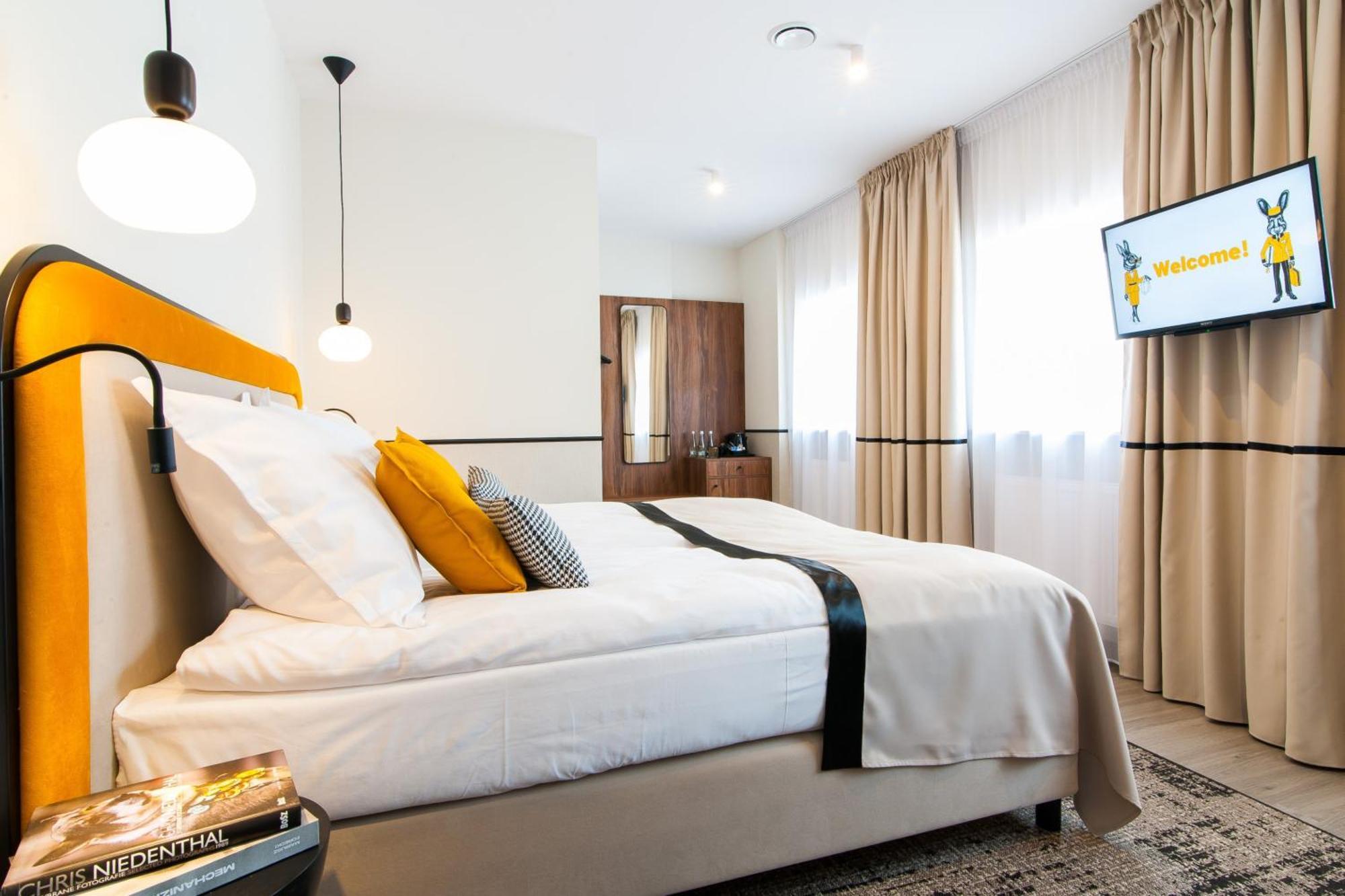 Hotel Awo Gniezno Oda fotoğraf