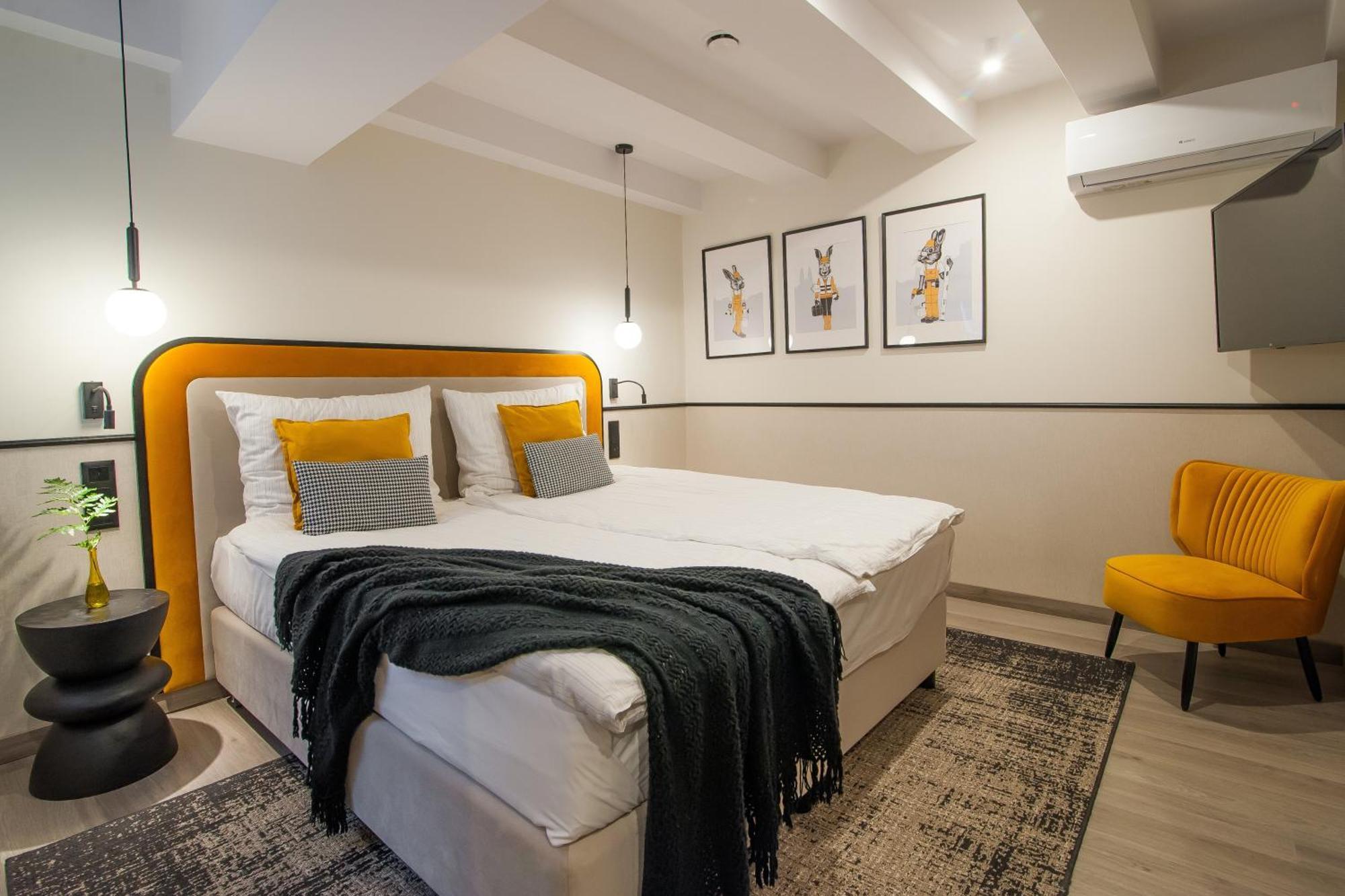 Hotel Awo Gniezno Oda fotoğraf